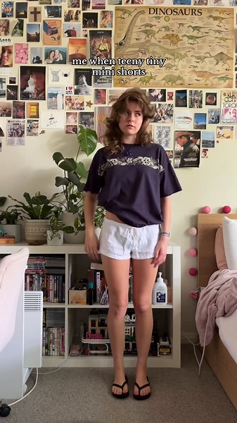 Stylish Mini Shorts Outfits for Women