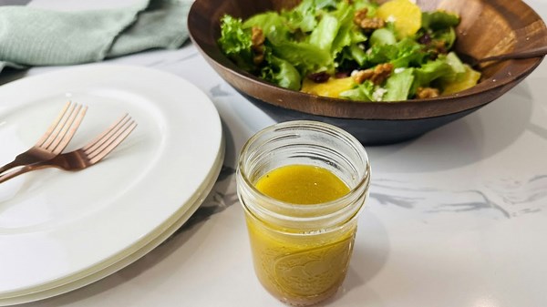 The easiest 3-ingredient red wine vinaigrette recipe