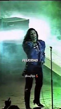 SELENA 🤗❣️ " Como La Flor" en Vivo 1993🫶🏻 Por siempre amando esta canción 💃✨
