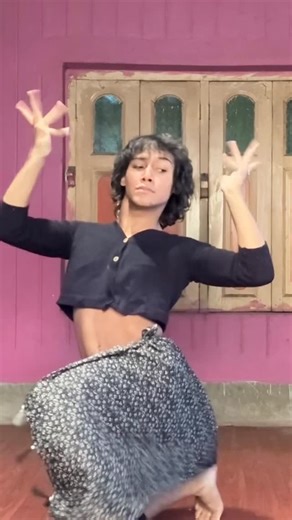 R A N O D I P on Instagram: "Every beat tells a story, every movement holds a feeling 🌸 Presenting Dola re Dola in a classical dance expression. . . . . #reels #reelsinstagram #reelitfeelit #reef2reef #reels"