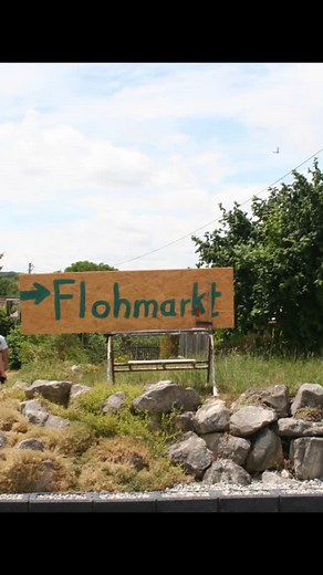 Nur noch 6 Tage bis zum #kanzachergaragenflohmarkt ! Freut euch auf Stöbern in allerhand Artikeln, Livemusik und gut gelaunte Kanzacher 🤩 Diesmal gibt's wieder einige Überraschungen. Mehr dazu in ein paar Tagen... | Kanzacher Garagenflohmarkt