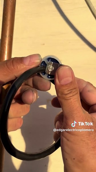Recirculador de Agua Caliente ASTRO HWR de ARMSTRONG