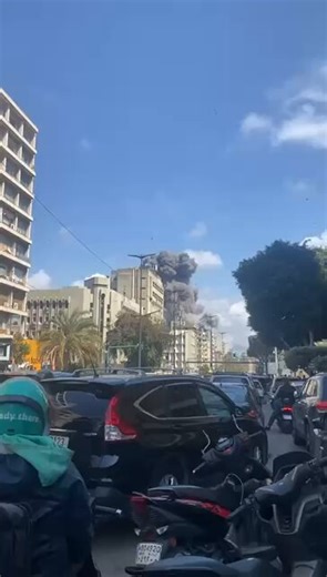 ما خرق شي يا صديقتي العزيزة.. الاتفاق لم يبدأ بعد و المفاوضات تبدأ الجمعة. نتنياهو قال ان لبنان غير مشمول.. ع اجره نتنياهو شو بيقول المجتمع الدولي كله.ايمتى جماعتنا رح يتعلموا يقرأوا بين السطور و كل كلمة؟ترامب قال: النقاط الايرانية اساس جيد للتفاوض (ما قال انها هي الوحيدة التي سيفاوض عليها).. و قال ان وقف اطلاق النار مرهون بفتح هرمز وبدء المفاوضات (يعني ليس الان).. ولم يقل وصلنا الى اتفاق سلام، بل قال رح يتفاوضوا بهالاسبوعين.. يعني ممكن ما يوصلوا لوقف الحرب.