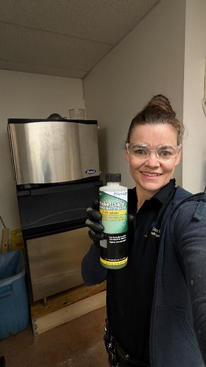 Ice machine cleaning usually starts with a workout emptying the bin 💪 I took out 4 large totes from this one . I use @nucalgon nickel safe ice machine cleaner and after sanitizing, I use the Turbo Tank to rinse it all off | HVACjess