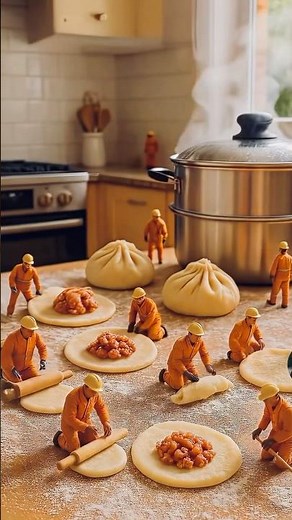 World's Smallest Chef Cooks Miniature Meals