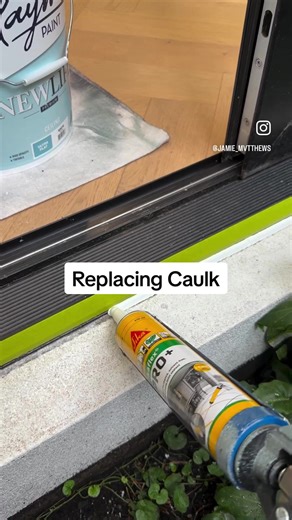 How to Replace Exterior Caulking - Step-by-Step Guide