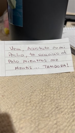En un papelito on Instagram: "Etiqueta a esa traidora 😂"