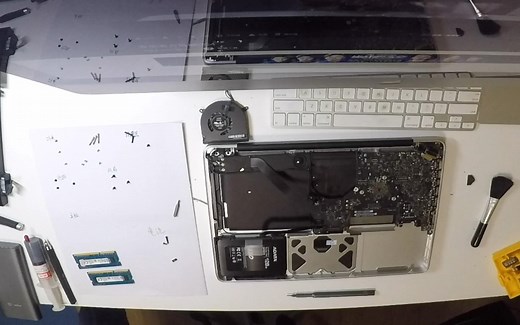 苹果Macbook Pro 13 late 11(MD313)光驱位安装第二块硬盘、重涂硅脂、清灰（纯业余水平）