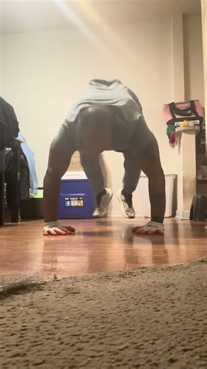 Burpees navy seals (100 reps)