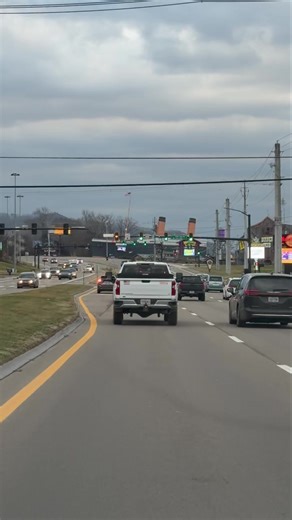 🙌It’s Friday! Let’s drive around Pigeon Forge, Tennessee! 👀🚘 | Pigeon Forge Fun