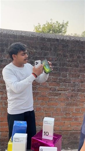 Ye brand new i phone kisko chahiye 😱📱