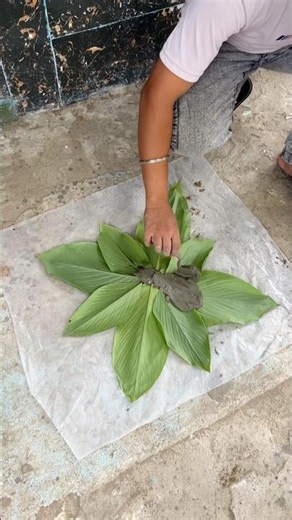 Leafs texture in cement ⚒️ so satisfying to Watch 😂 #cementcrafts #Hacks #shorts #DIY
