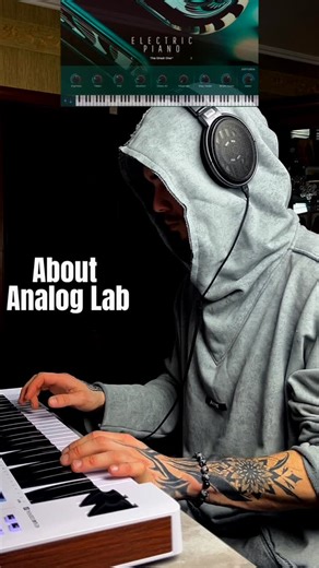 ＯｎｅＲｅｌａｔｉｏｎ on Instagram: "I recently updated the midi keyboard) and my choice fell on @arturia_official. The good thing about Analog lab is that you don’t have to get used to the software - it’s as convenient and friendly as possible from day one. The number of sounds is huge - for almost any genre, especially for those who write electronics such as #synthwave and so on. It’s visually cool, and the presets are unrealistically cool - pads, leads, pianos, and so on. In short, I recommend🎧 #retro