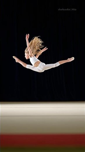 Signature leap by Miia: switch split leap into a front roll