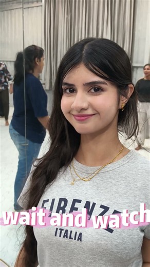 😍❤️✨ No makeup, just her natural beauty and that gorgeous smile! 🥹💖