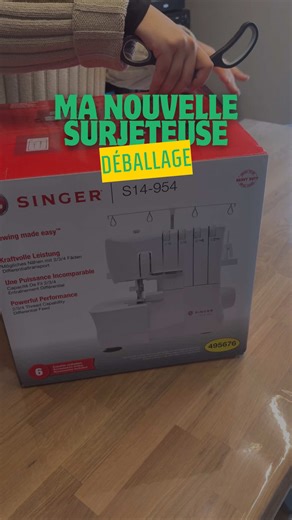 Mon premier achat 2026 déballé : la surjeteuse Singer S14-954 Je l’ai déjà utilisée et franchement elle est top pour débuter. Prochaine vidéo je vous montre le long moment pour l’ enfiler mdrr #upcycling #singer #s14954 #sewing #unboxingasmr