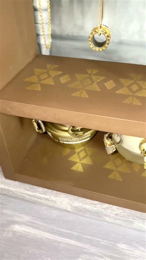 Handmade wooden jewelry stand #woodworking #woodscraft #diy #wooddesigner #art