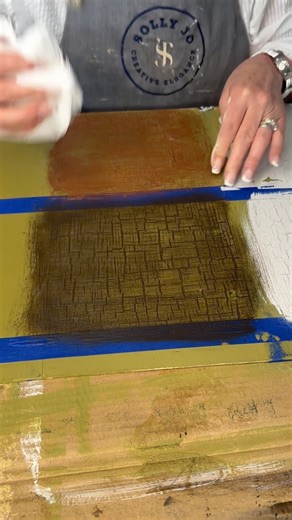 Posh Chalk Crackle Enamel” Elevate Your Projects with Posh Chalk Crackling Enamel! 🎨✨ Discover the brilliance of our innovative Crackling Enamel system! Perfect for adding luxurious, glossy finishes with stunning, tactile textures. Our Crackling Enamel comes in a convenient two-component pack. Here’s how to use it: Step 1: Crackling Gel 🖌️ Apply the Crackling Gel generously to a non-absorbent base, preferably primed or painted. Let it dry naturally or use a mild heat source (hair dryer or heat