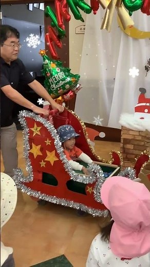 【子どもが乗れるサンタソリ】をダンボールと資材で作ってみたら子どもたち大喜び #クリスマス #サンタそり#手作り工作 #小川の里 #christmas #shorts