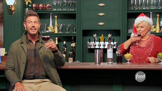 Catch up on the action from last week's premiere of #HolidayBakingChampionship before an all-new boozy episode Monday at 8|7c. 🥂 Stream it the same day in #HolidayCentral on discovery . #discoveryplus | Food Network