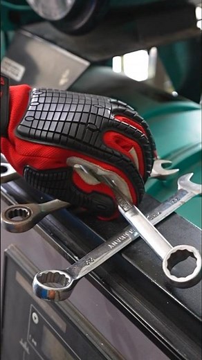 Mechanic Gloves in action| Workshop Safety Hand Protection