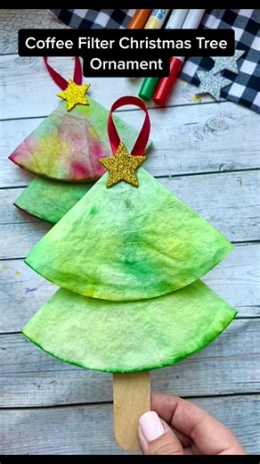 Fun Christmas craft for the kids 🎄 | I Heart Arts n Crafts