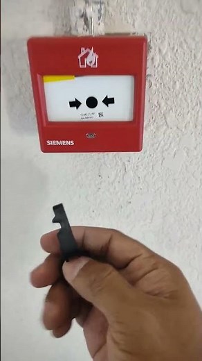 Manual Call Point Reset using key. #siemens #firealarm #shorts #reels