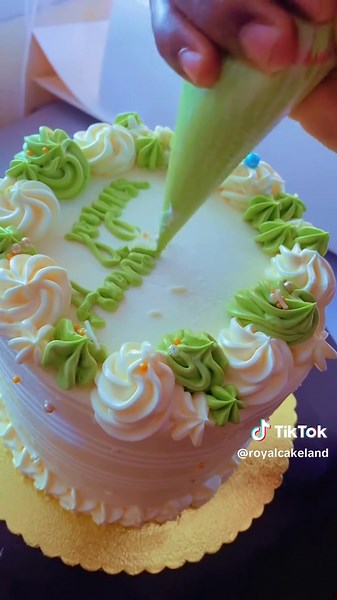 #yaoundé237🇨🇲🇨🇲🇨🇲 #PourToi❤️ #GateauAnniversaire #genoise #mariageyaounde #CakeTok