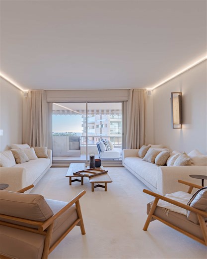 Splendid 3 Bedroom Apartment in Modern Monaco Residence
