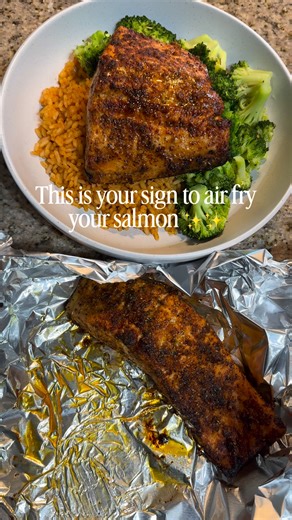For air fryer salmon recipes visit TheGlamKitchen.com | The Glam Kitchen