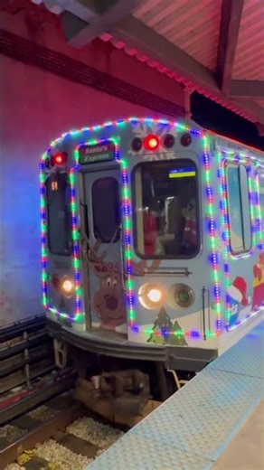 CTA Holiday Train on Yellow Line 12/22/2025