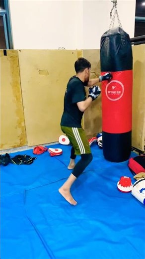 Kickboxing bag work 🥊✅#kickboxing #mma #shorts #viralshorts