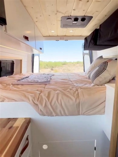Vanbox Camper Mercedes Benz Sprinter Ford Transits Van life Rv modifications #Rvtour #Rv #rvlife #rvcamping #outdoorlife #rvmodifications #outdoors #crosscountry #vanbox #benzsprinter #volkswagent1 #volkswagenT2 #volkswagenmultivan https://innaturemanufacturer.com/products/travel-trailer-series/vanbox-rv-campervan/
