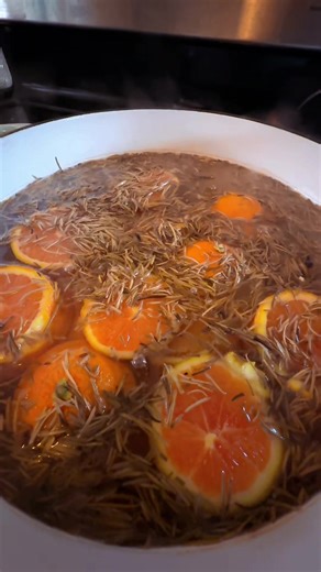 Simmer pots cleanse the home and depending what herbs you put in, can add protection and abundance to your homestead and life while adding the most cottage core vibes. Romanizing your life starts now 💫 #simmerpot #cortagecore #witchesoftiktok #appalachian