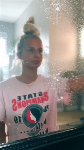 wiping it down w lexisneller #inyourface #fyp #foryoupage #Shorts #elle.sneller