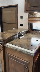 Check out Sundowner Trailers 2026 SUNDOWNER EXECUTIVE TRAVELER MASTER SUITE! This trailer carries all the bells and whistles for your traveling mercies! 42.6' OVERALL / 34 FLOOR 8'6 WIDE / 8' TALL 8019 HORIZON LQ PACKAGE (ALL LQ/RV) REAR MASTER BEDROOM w/ Slide To Win MASTER SUITE SLIDE OUT 15,000 BTU DUCTED A/C ONAN 5.5 GAS GEN 2ND 15K A/C 8K AXLES GVWR = 18,750 EMPTY = 15,860 Contact Cannon at 903-340-6742 to schedule a tour and see how well-built and beautiful this trailer is! | Triple M Trai
