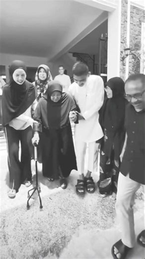 HAPPY ASMARA DAN GILGA SAHID DI RUMAH ALM.MAMA LULUK #happy #gilgasahid