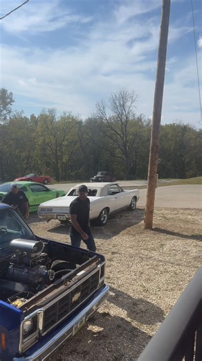 Great day for a car cruise! Thank you to this bunch for stopping, it was so fun to see all the cars! Wishing you a fun filled day, good times, and safe travels!! 😎 | Hillside Sports Bar & Grill