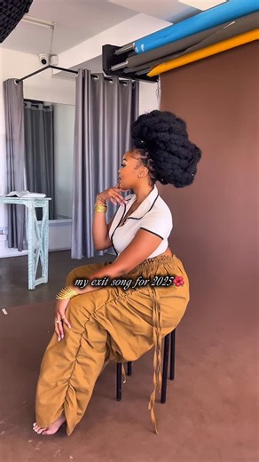 Imela ♡ on Instagram: "oh what a year! thank you next💖 #explore #explorepage #2025recap #imelasekuzza"