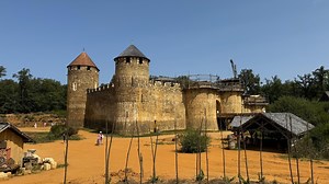 Où en est la construction du château de Guédelon ?