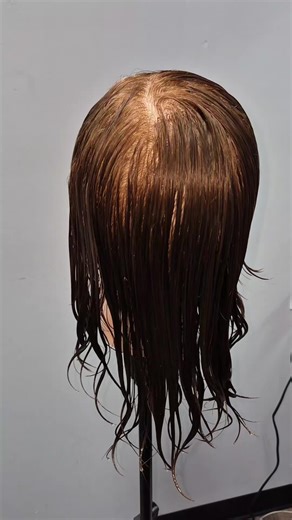 I LEGIT hated this and the dreaded round graduation cuts....oh and the round brush I did to style this hair was like the first time I was successful at round brushing! 🤭🤣 #adventuresofthelatenighthairdresser #cosmetologyinstructor #hairdresserlife #hairstylist