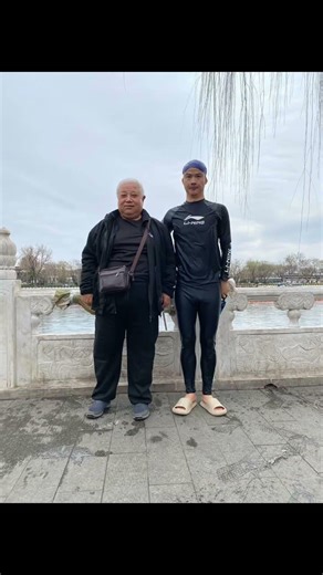 Big Fat Brother's Transformation: Zi Huang's Weight Loss Journey & Muscle Build-up