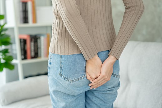 Kyste pilonidal (poil incarné) : photo, femme, cause, que faire ?