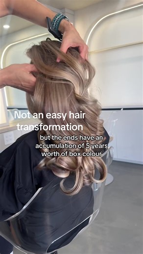 Balayage Transformation Techniques for Hair Colorists