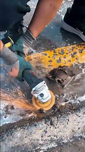 Efficient Way to Remove Stuck Road Bolts Using Angle Grinder