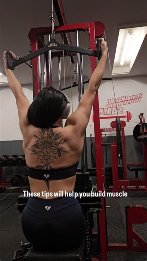 How to Build Muscle: Practical Tips That Actually Work Building muscle isn’t just about lifting heavy weights, it’s about consistency, smart training, and recovery. Here are some proven tips to help you gain muscle effectively: 1. Prioritize Progressive Overload💪🏽 To grow muscle, you need to gradually challenge it. Increase the weight, reps, or sets over time so your muscles are forced to adapt and grow. 2. Focus on Compound Movement🏋🏼‍♀️ Exercises like squats, deadlifts, bench presses, pull