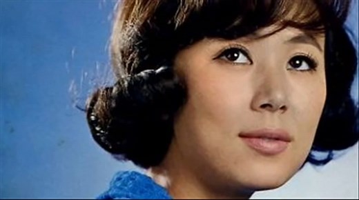 西田佐知子 博多ブルース 歌詞&動画視聴 - 歌ネット