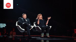 Niina Lahtinen saapuu tv-ohjelman kuvauksiin vaelluskengät jalassaan: "Mikä tuotanto täällä on käynnissä?"