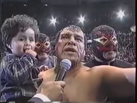 😱😱Epico encuentro de lucha libre entre Villano III y Atlantis esa noche fue increible donde estas dos leyendas nos enseñearon lo que realmente es una lucha de apuestas 🥹😣😱😱😱 #luchalibremexicana #LuchaLibreIndependiente #wrestling_challenge #CMLL #AAA #luchadores #mascaras #arenamexico #LuchaAzteca | Lucha y más lucha