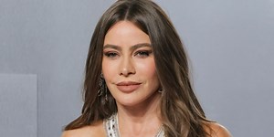 Sofía Vergara's Sparkling Chest Cutout Dress at Oscars 2026 After-Party Comes With a Floor-Length Train